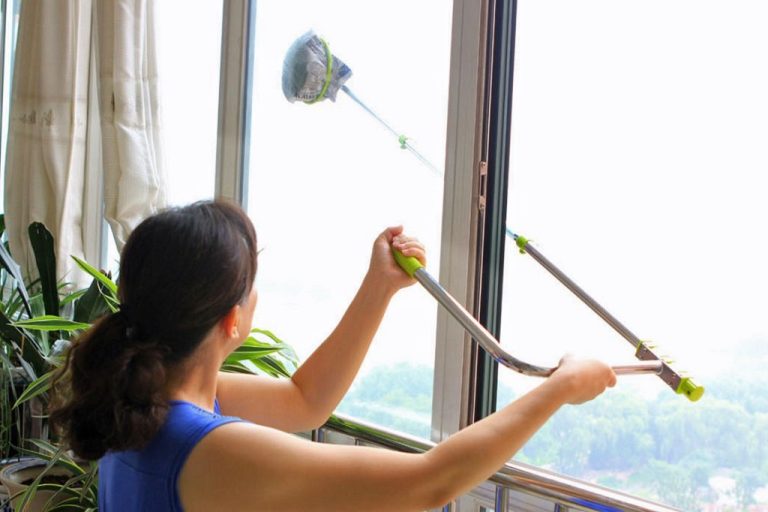 How to clean windows inside and outside like a pro?