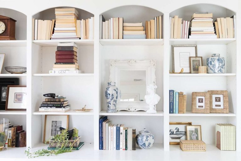 How to Effortlessly Style a Bookshelf