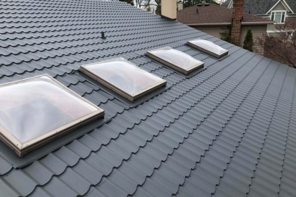 How long do galvanized steel roofs last