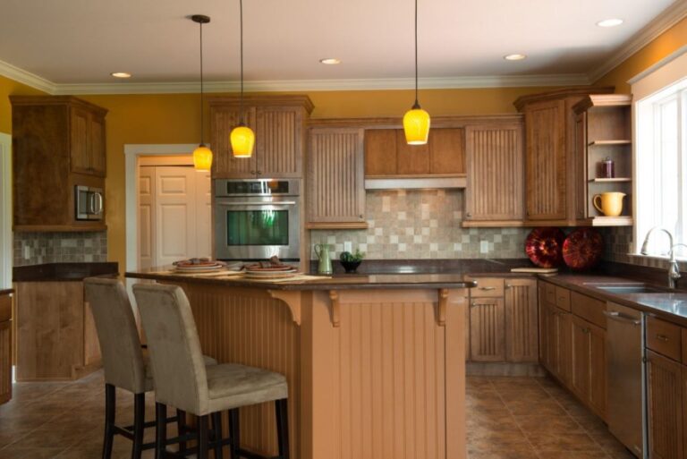 What is the Best Color for Oak Cabinets? Finding the Perfect Match