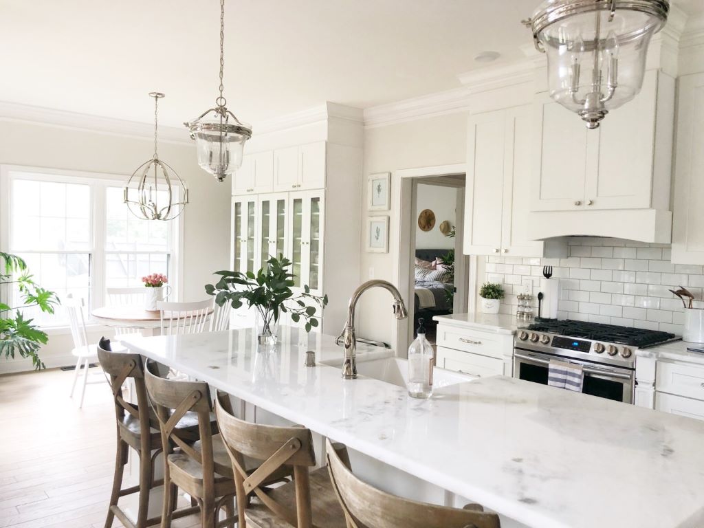 Which is better, quartzite or marble?