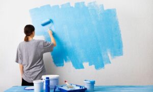What type of painting should a beginner start with?